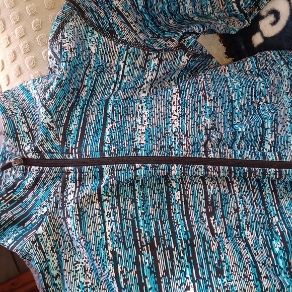 😀3/$12  NikePro  3/4 zip jacket - Picture 6 of 8